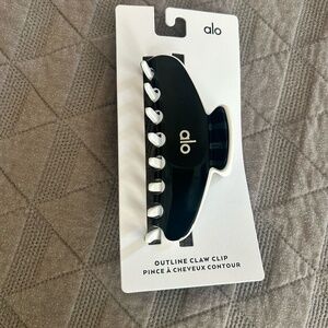 Alo Hair Clip